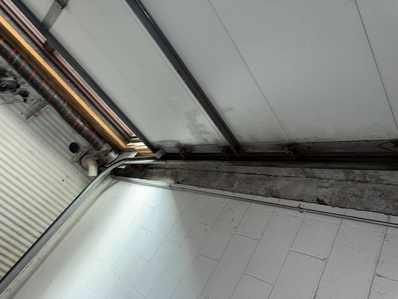 Garage Door - Tracks - 4